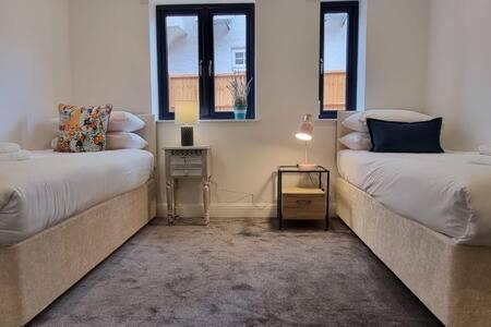 Beautiful Apartment Overlooking A Garden Λονδίνο Εξωτερικό φωτογραφία