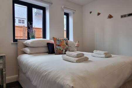 Beautiful Apartment Overlooking A Garden Λονδίνο Εξωτερικό φωτογραφία